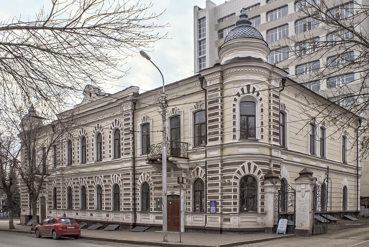 Уфа, Улица Октябрьской Революции, 10