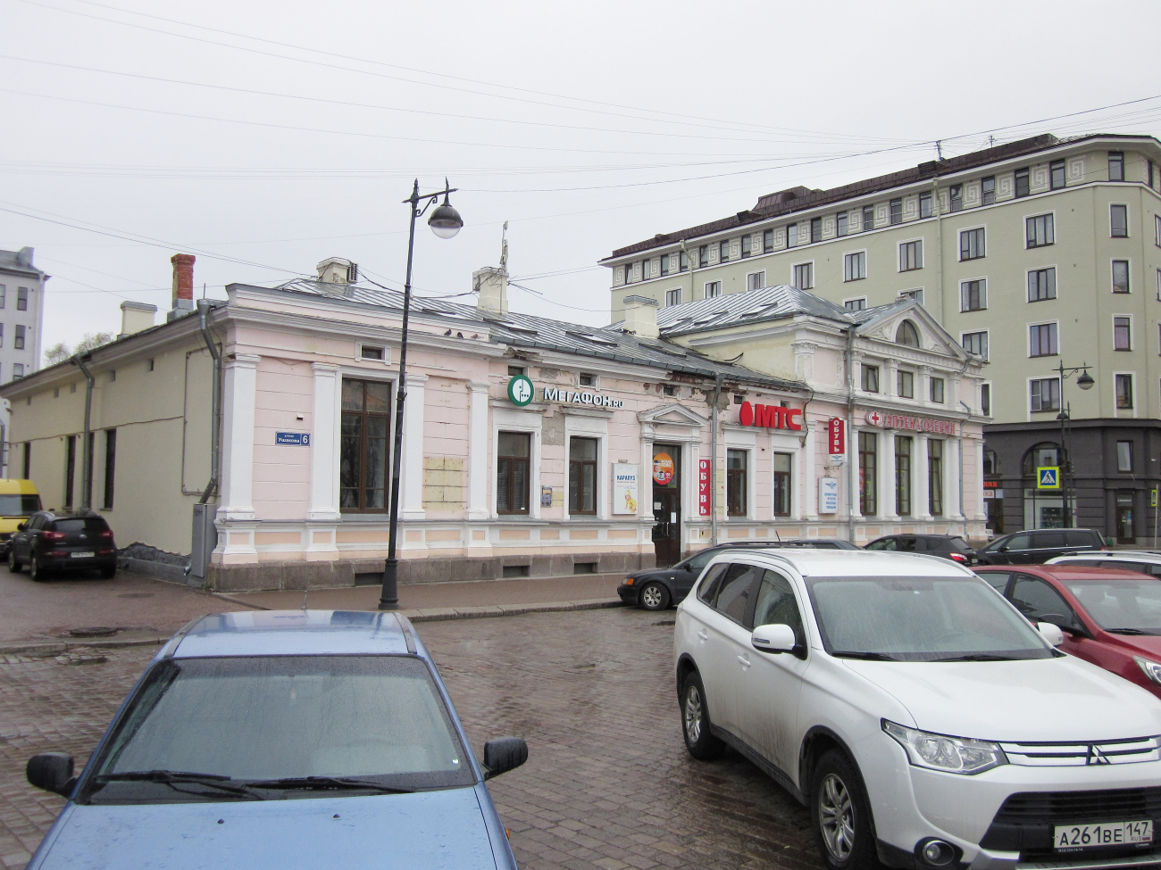 Выборг, Северная улица, 8; Улица Ушакова, 6