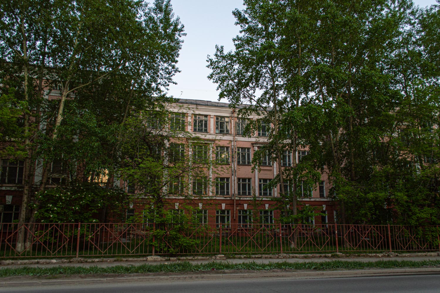 Новосибирск, Улица Авиастроителей, 16