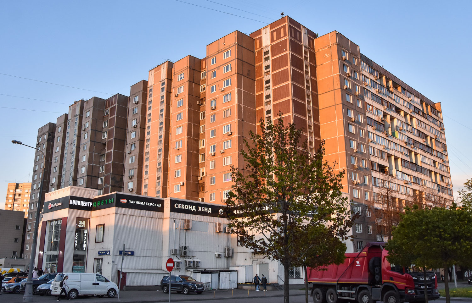 Москва, Ярославское шоссе, 28 (подъезды 3-6); Ярославское шоссе, 28 (подъезды 1-2)