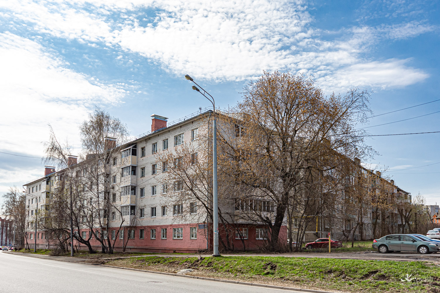 Казань, Улица Академика Арбузова, 46 / Ново-Азинская улица, 12