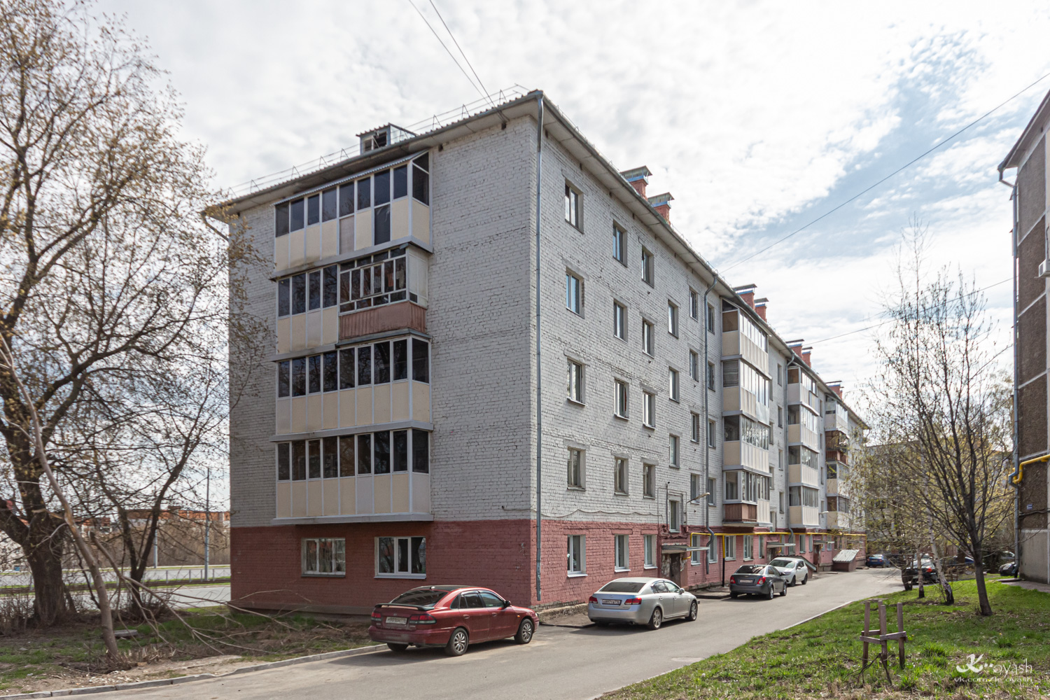 Казань, Улица Академика Арбузова, 46 / Ново-Азинская улица, 12