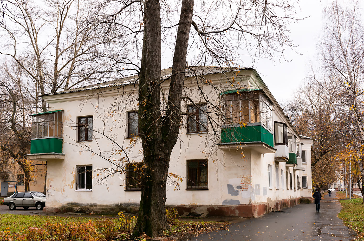 Ufa, Улица Калинина, 49 / Улица Репина, 1