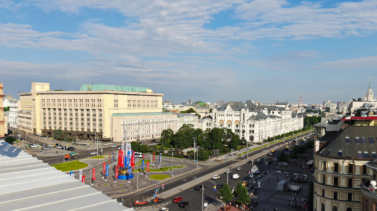 Москва, Мясницкая улица, 6/3 стр. 1; Мясницкая улица, 6/3 стр. 1; Новая площадь, 3 / Лубянский проезд, 4