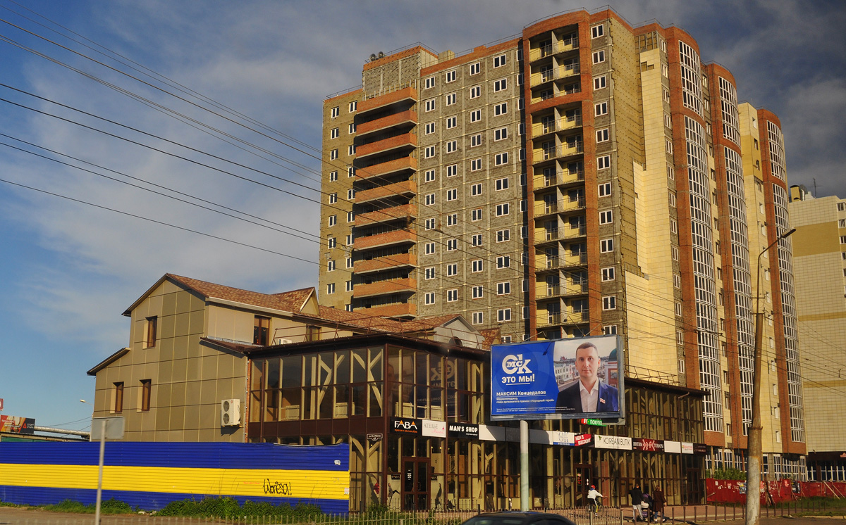 Омск, 10-я Рабочая улица, 67; Улица Кирова, 1 стр