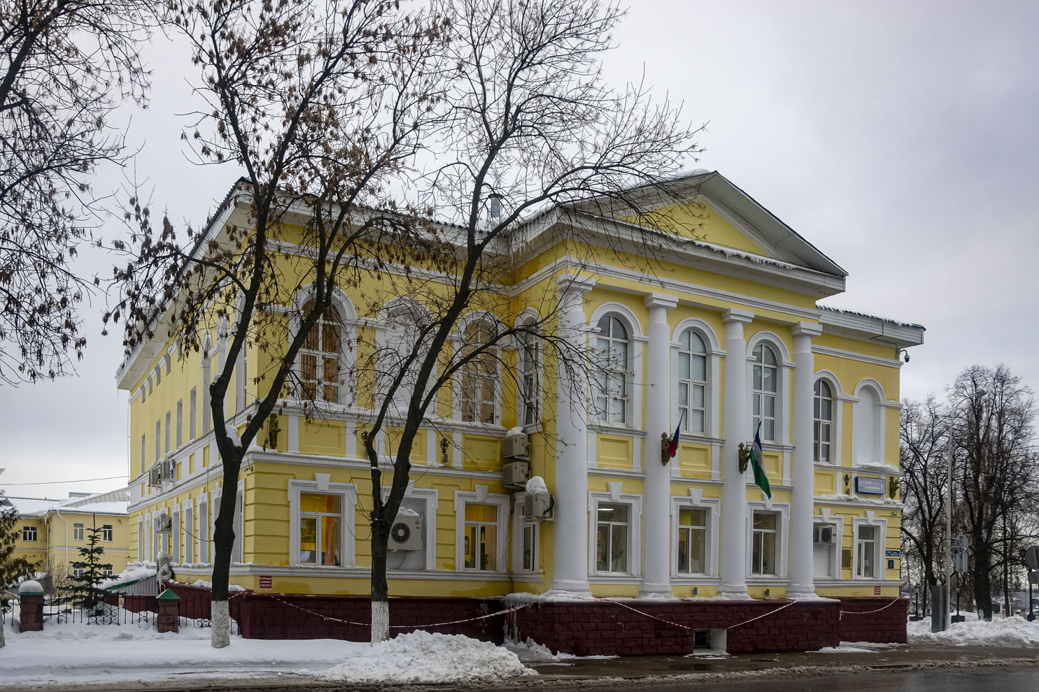 Уфа, Улица Тукаева, 23 / Советская улица, 2