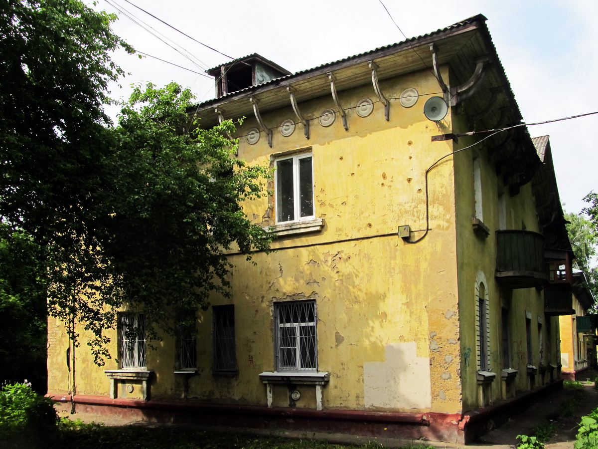 Yaroslavl, Улица Менжинского, 12