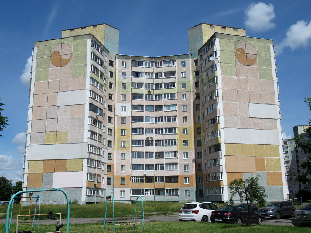 Солигорск, Октябрьская улица, 17; Октябрьская улица, 15