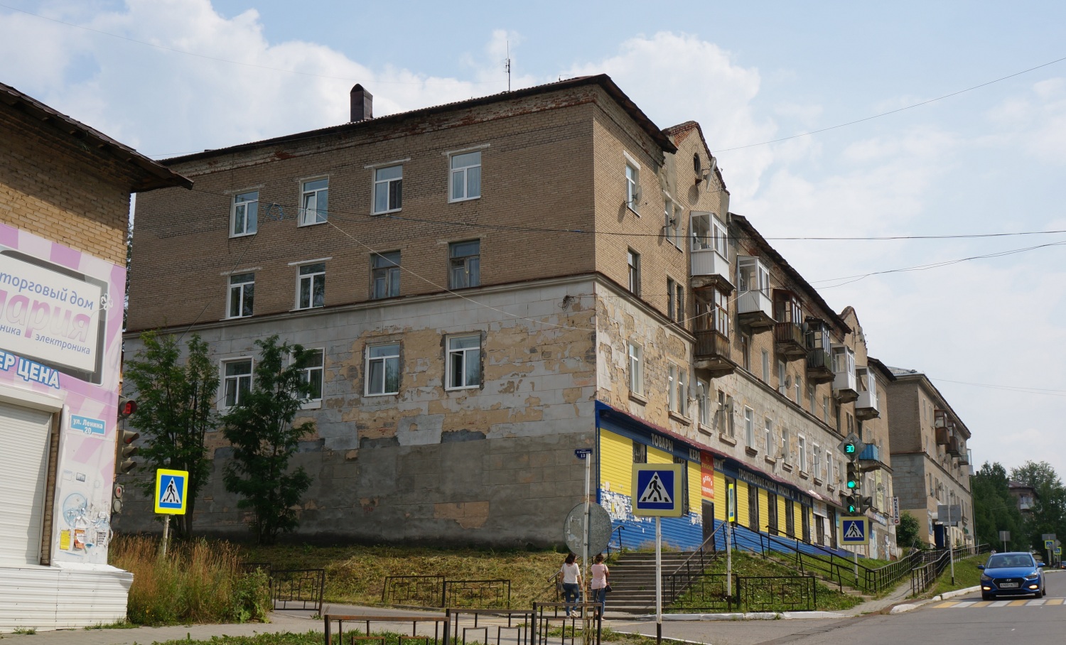 Губаха, Проспект Ленина, 22 / Улица Павлика Морозова, 13