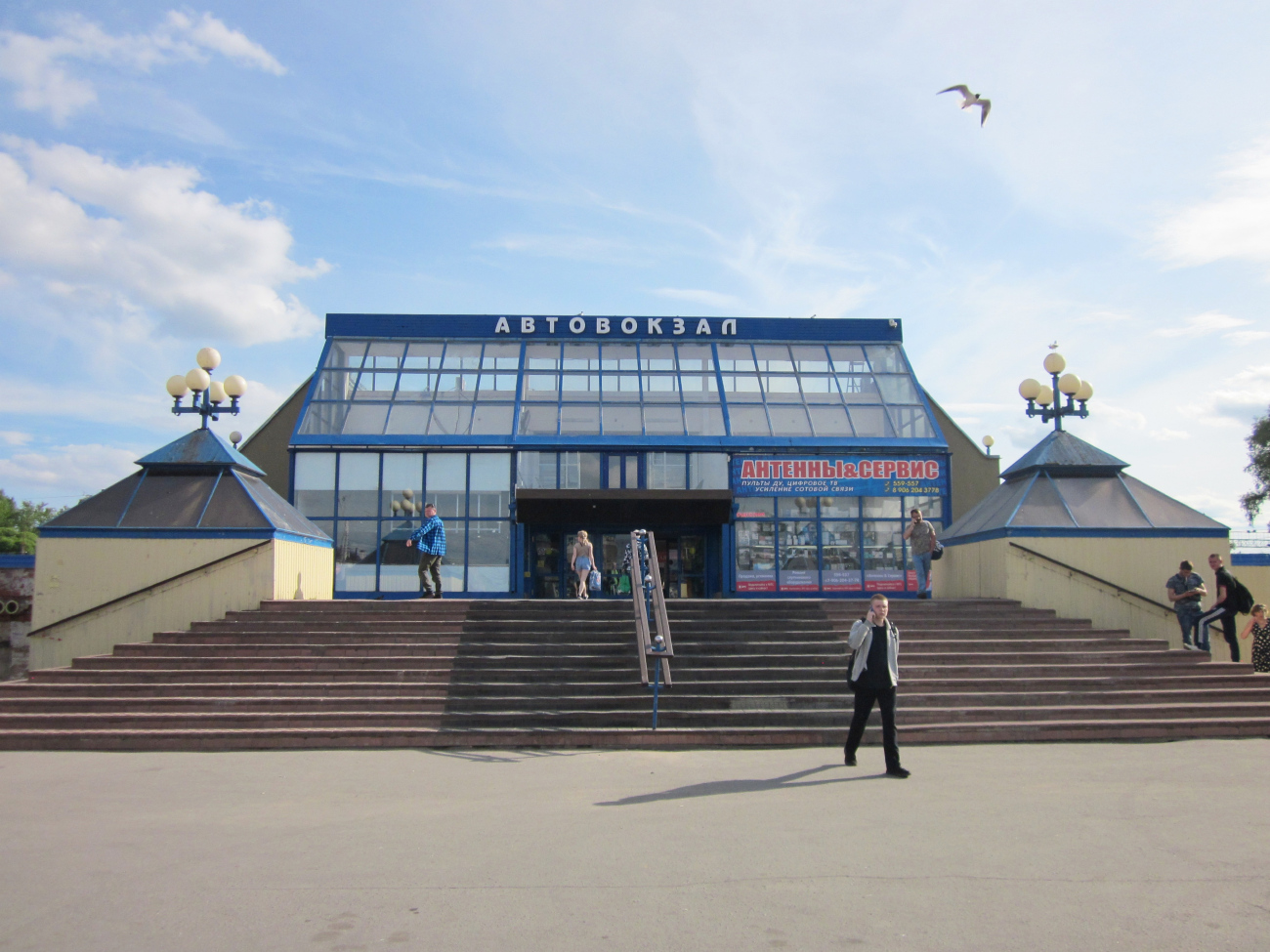 Великий Новгород, Октябрьская улица, 1