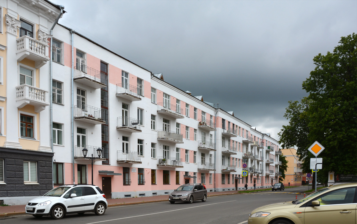 Ярославль, Народный переулок, 6 / Улица Волкова, 1