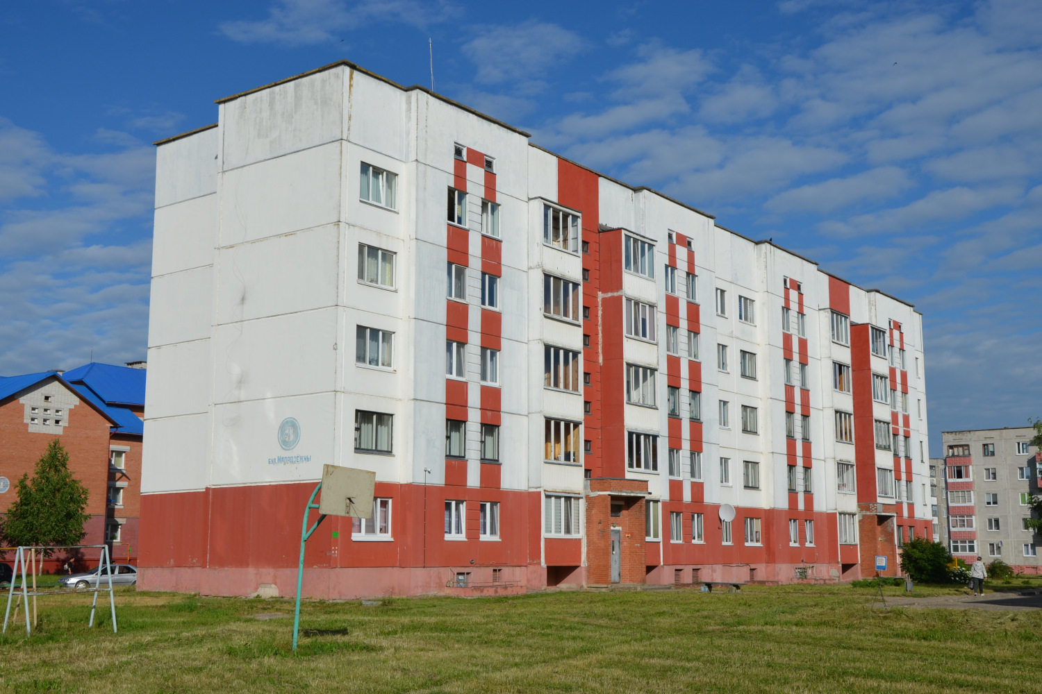 Новолукомль, Молодёжный бульвар, 3