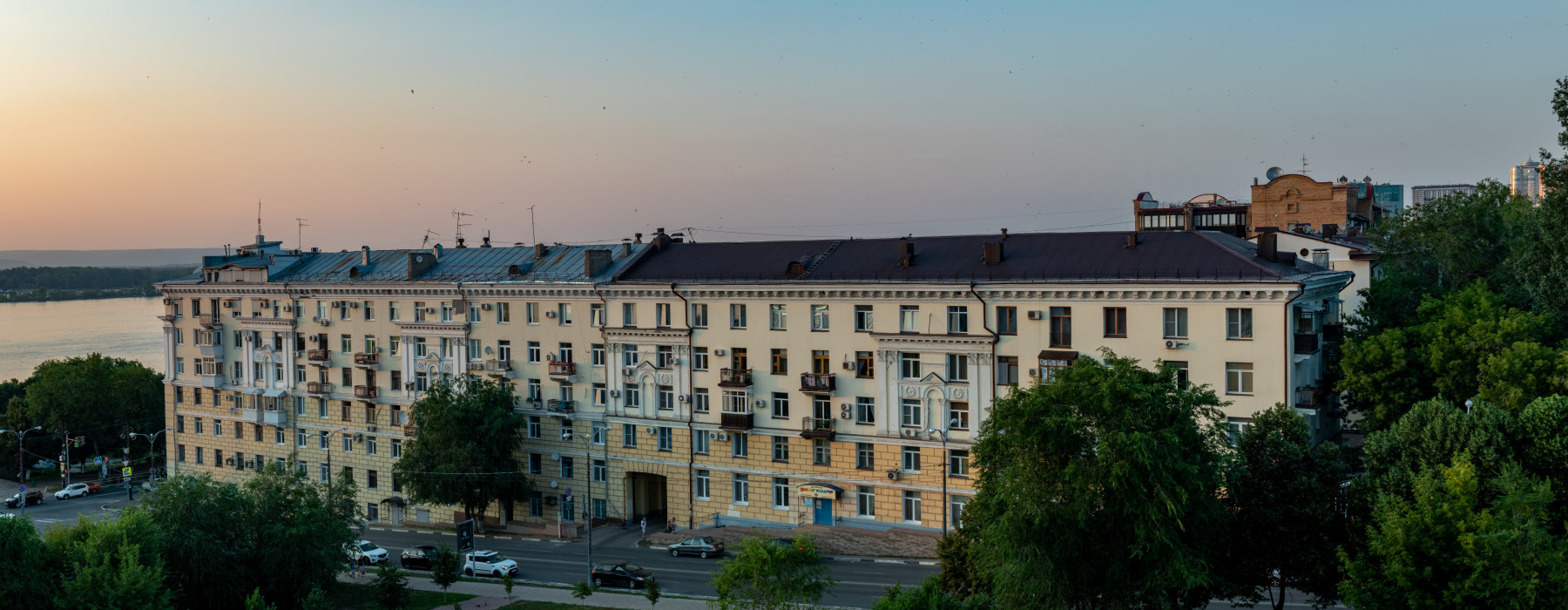 Samara, Улица Маяковского, 2 / Волжский проспект, 31