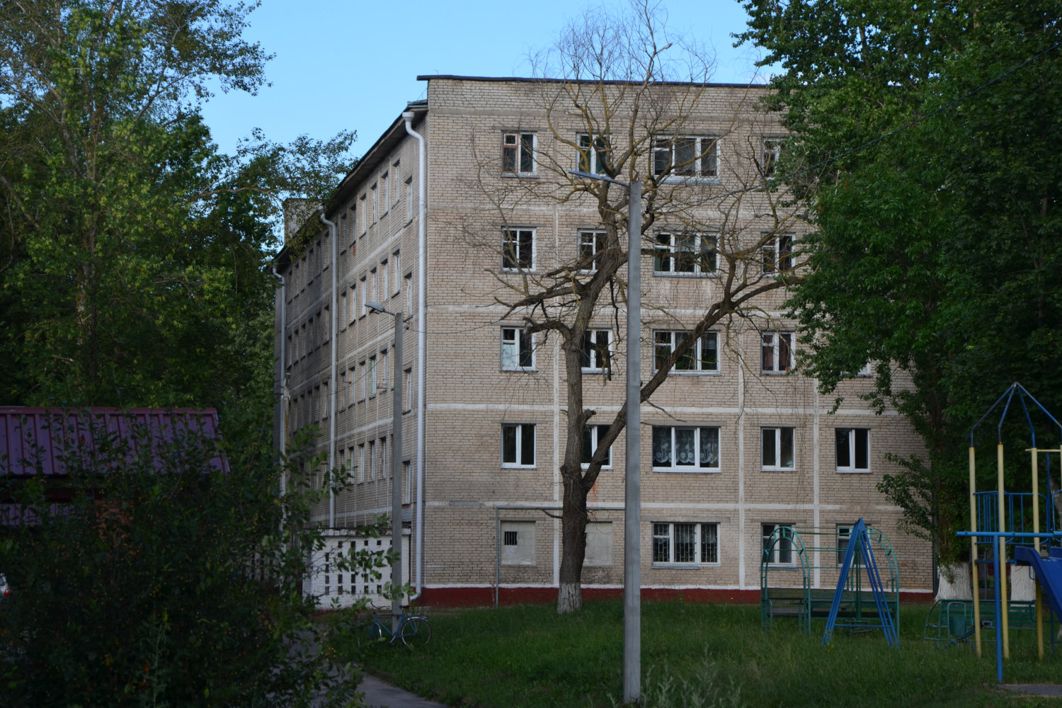 Новолукомль, Лукомльское шоссе, 12 / Набережная улица, 1