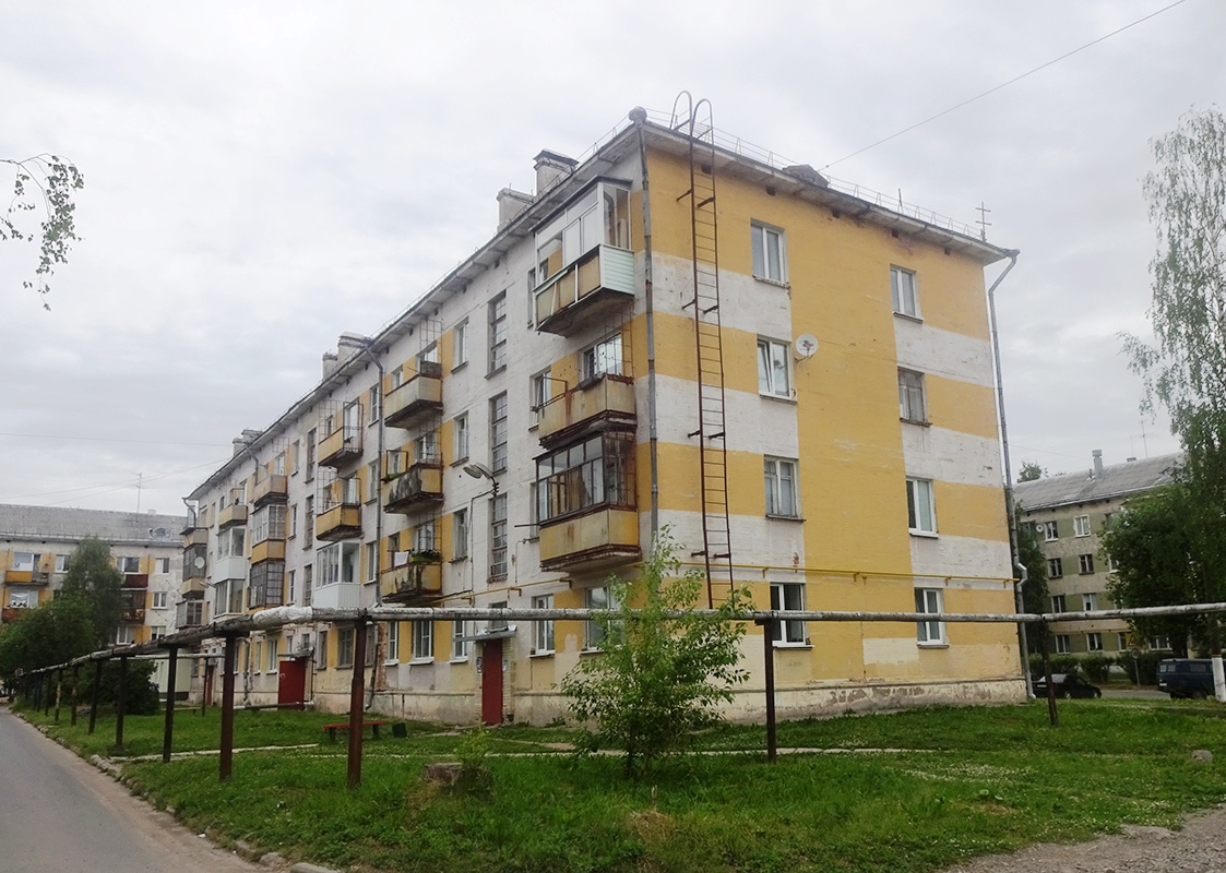 Мирный, Улица Овчинникова, 22