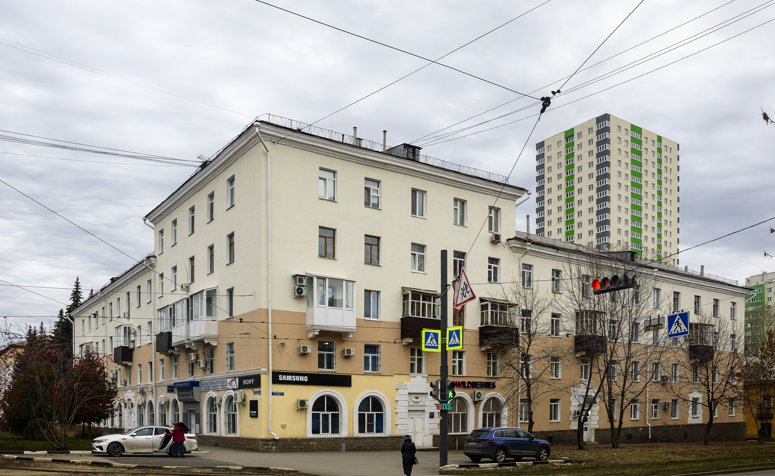 Ufa, Кольцевая улица, 43 / Улица Мира, 43