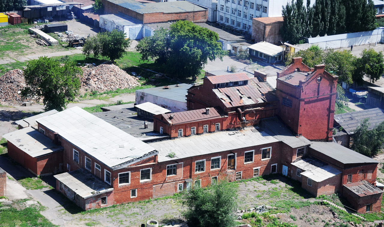 Omsk, 6-я Северная улица, 1/1*
