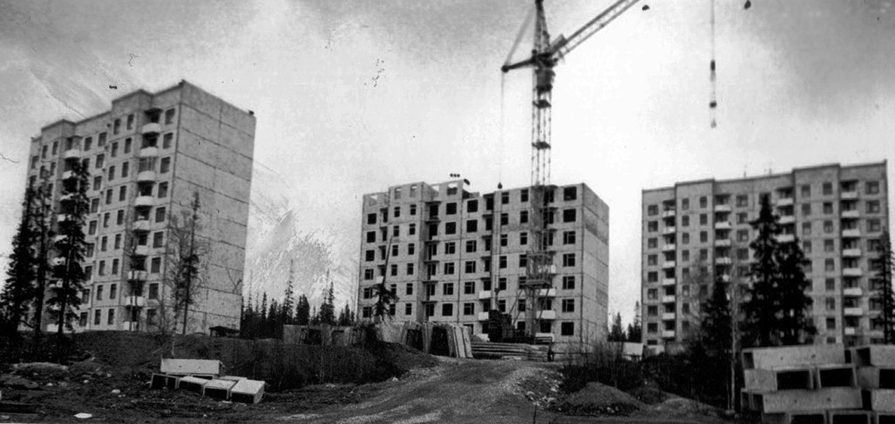 Ковдор, Комсомольская улица, 20 корп. 1; Комсомольская улица, 20 корп. 2; Комсомольская улица, 20 корп. 3