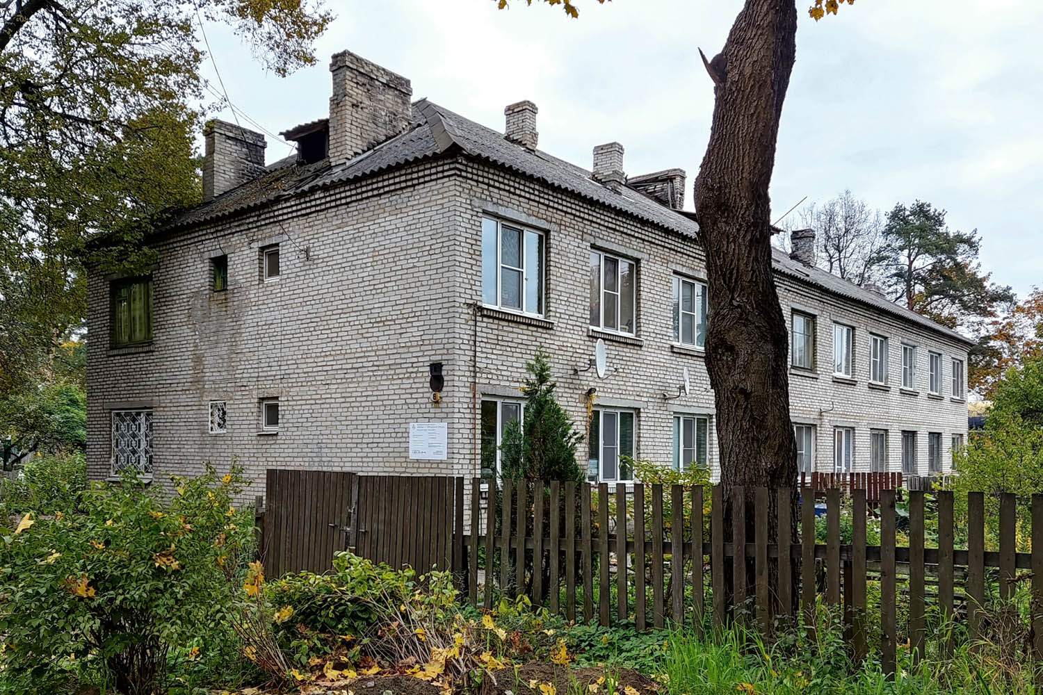 Луга, Красноармейская улица, 6
