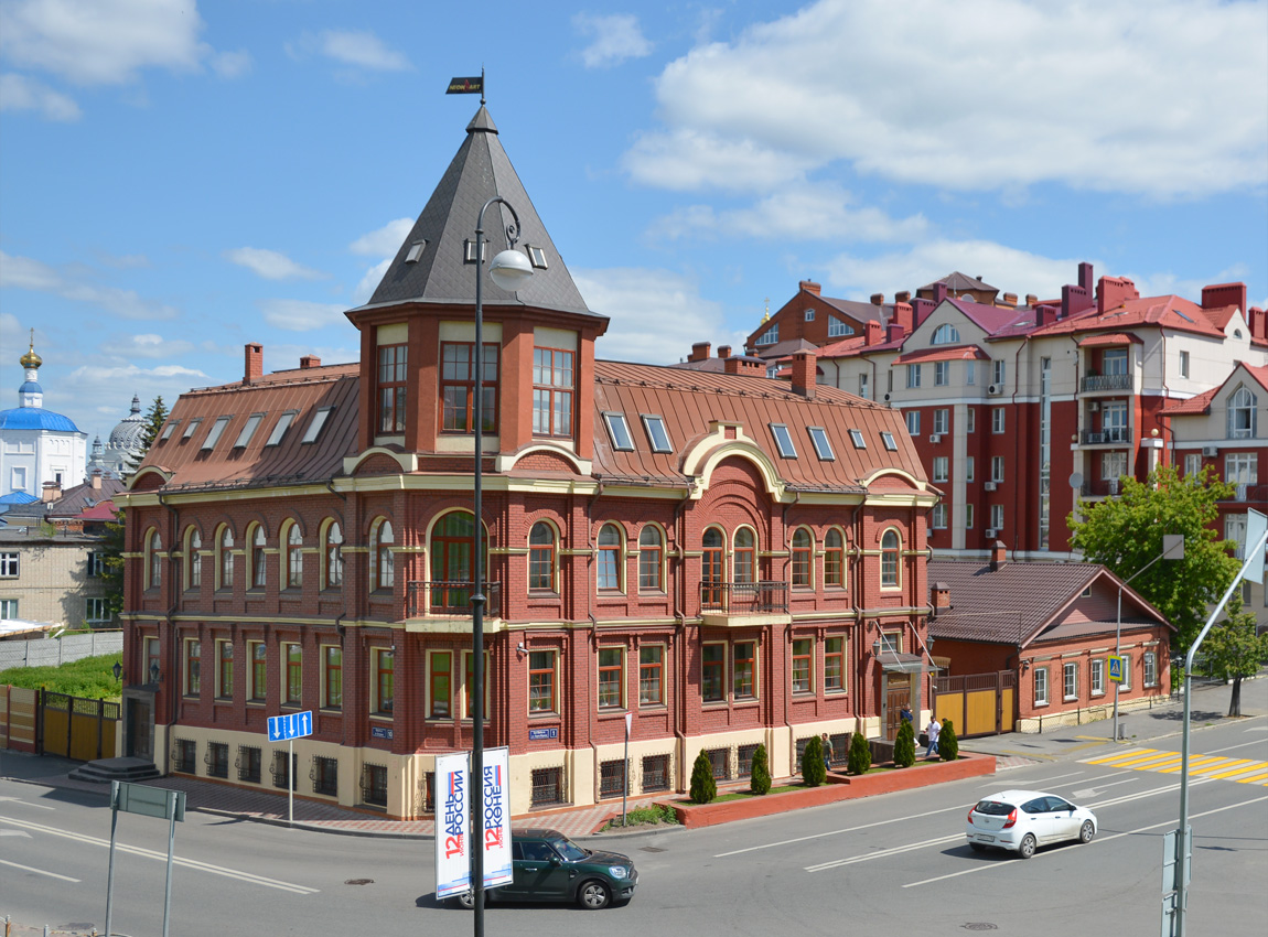 Казань, Улица Карла Маркса, 1 / Улица Батурина, 10; Улица Карла Маркса, 1 корп. 1