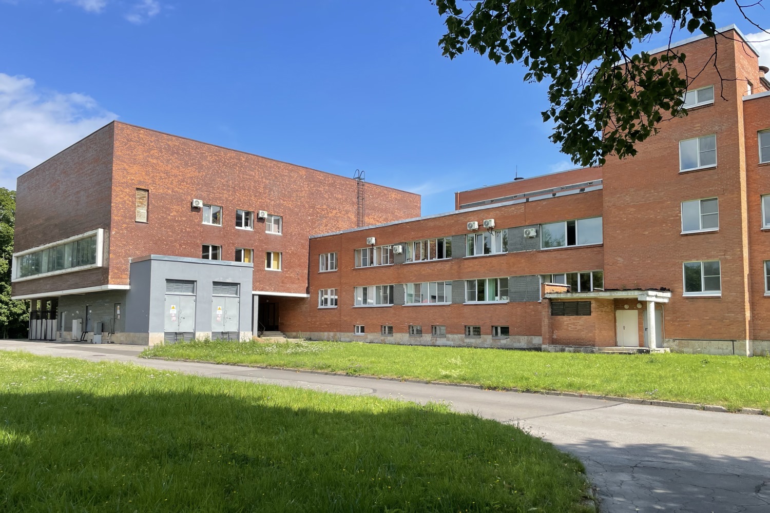 Peterburi, Проспект Динамо, 3