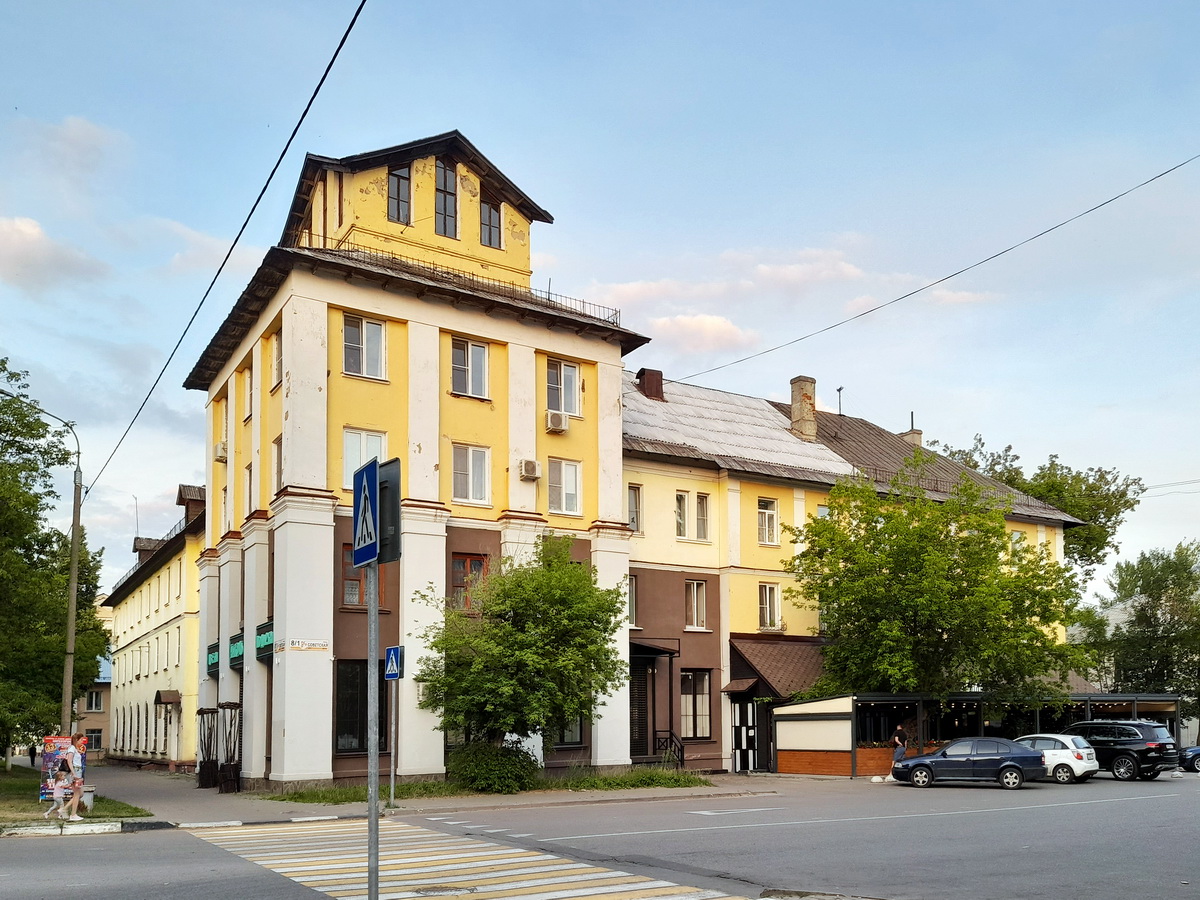 Электросталь, Советская улица, 8 / Улица Чернышевского, 1