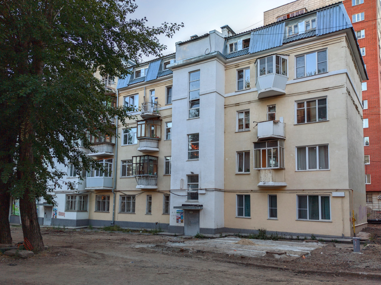 Yekaterinburg, Улица Ватутина, 1