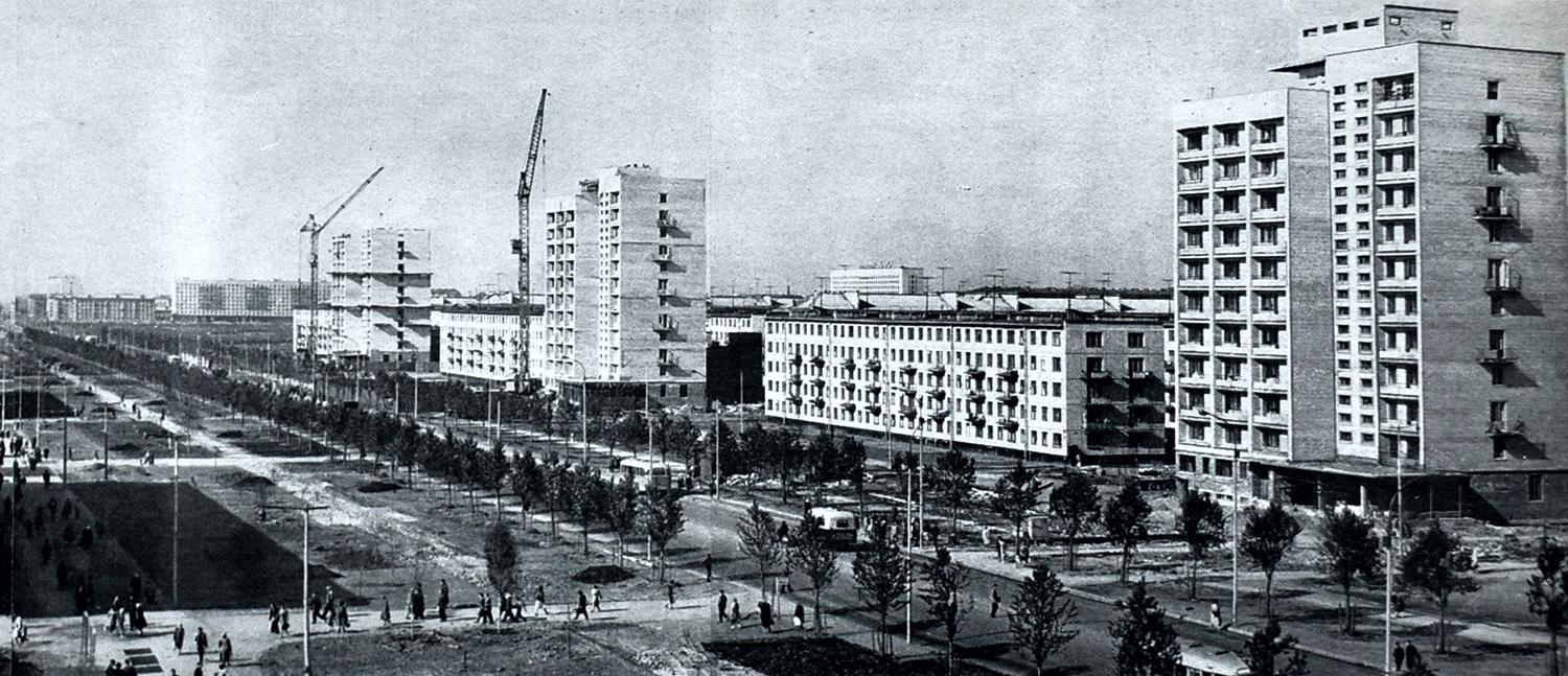 Санкт-Петербург, Новоизмайловский проспект, 22 корп. 1; Новоизмайловский проспект, 28 корп. 1; Новоизмайловский проспект, 32 корп. 1; Новоизмайловский проспект, 34 корп. 1