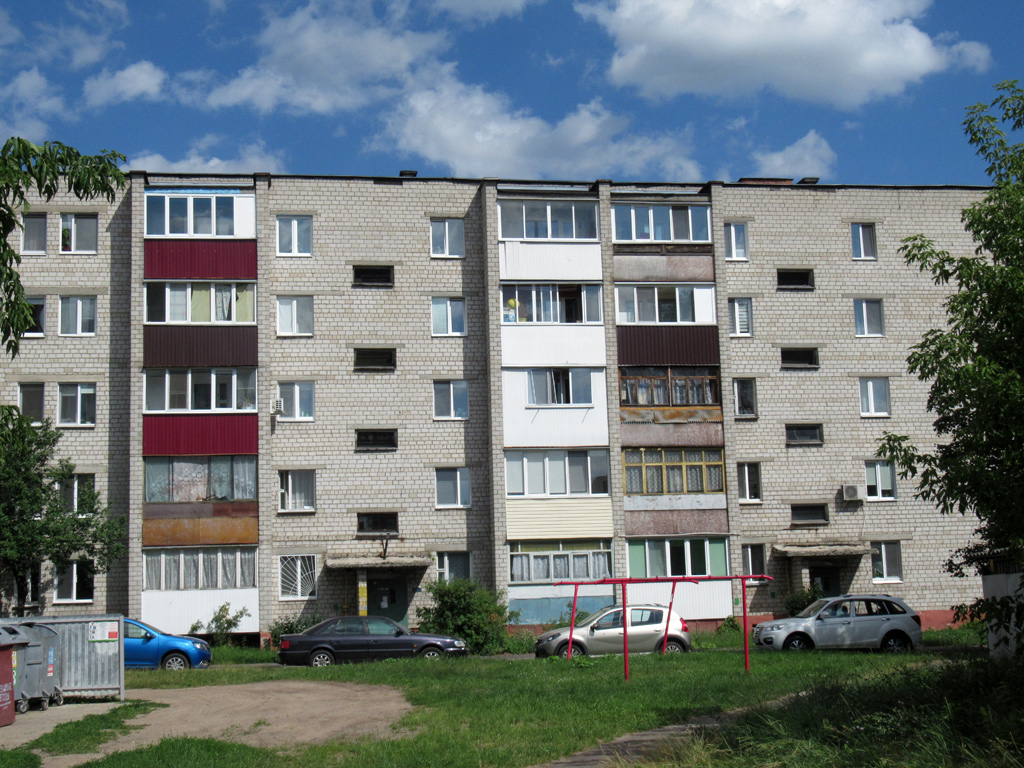 Бобруйск, Октябрьская улица, 105 / Улица Карла Либкнехта, 75