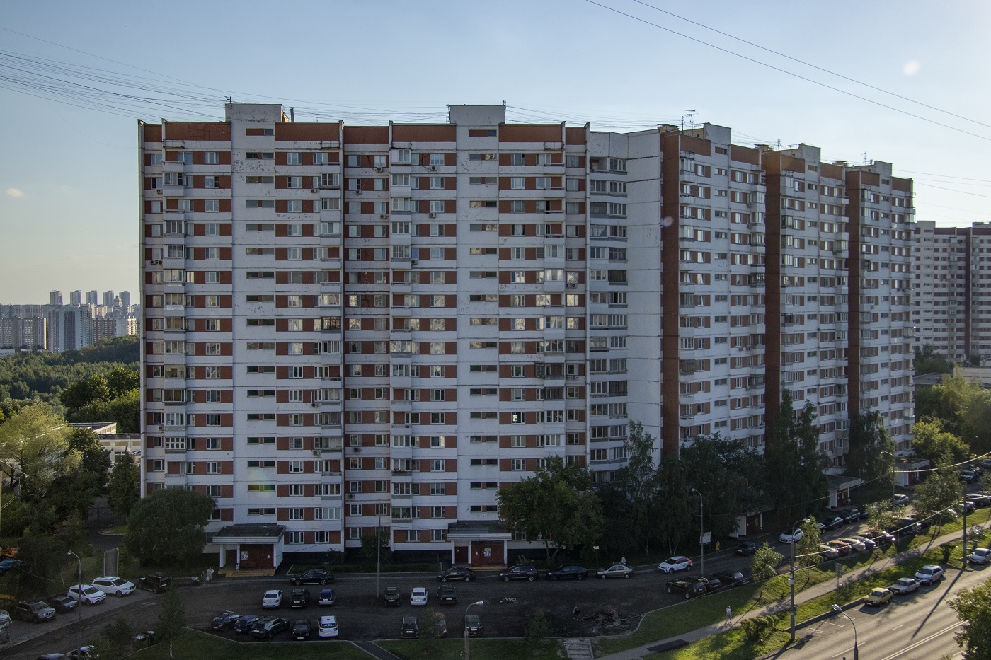 Moscow, Бульвар Яна Райниса, 39