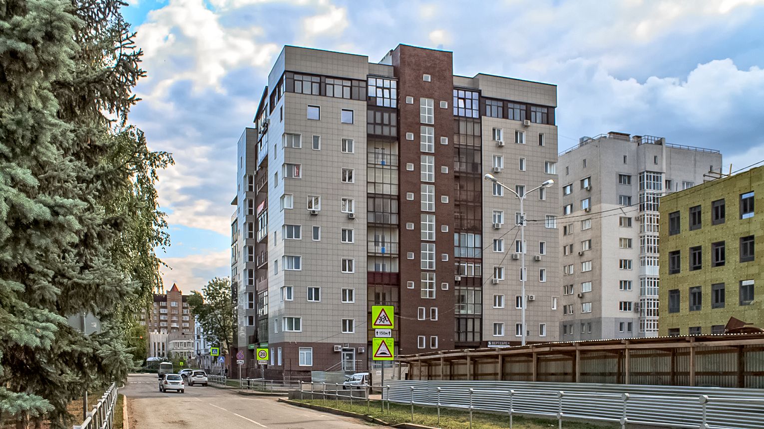 Уфа, Улица Худайбердина, 11