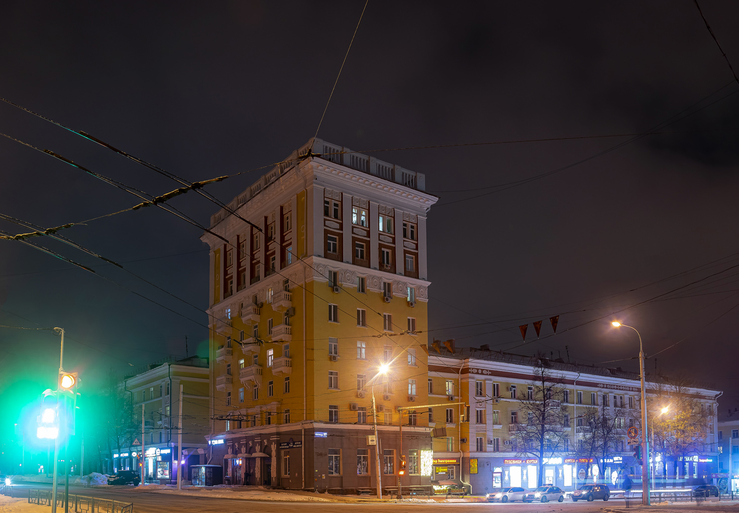 Уфа, Первомайская улица, 27 / Улица Ульяновых, 30