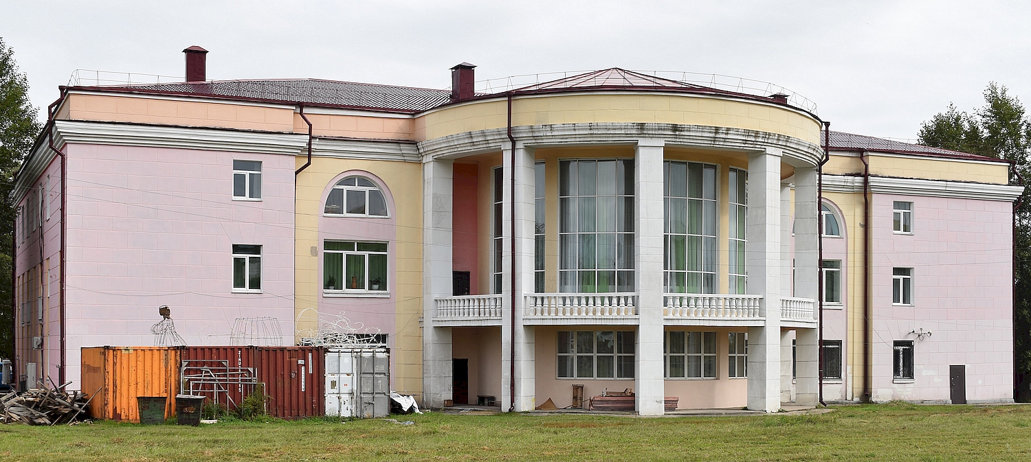 Свирск, Улица Хасановских Боёв, 1