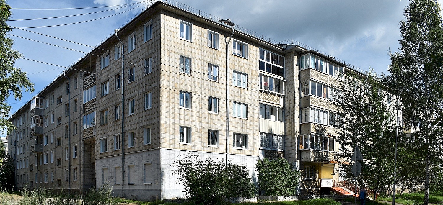 Саянск, Микрорайон Строителей, 14