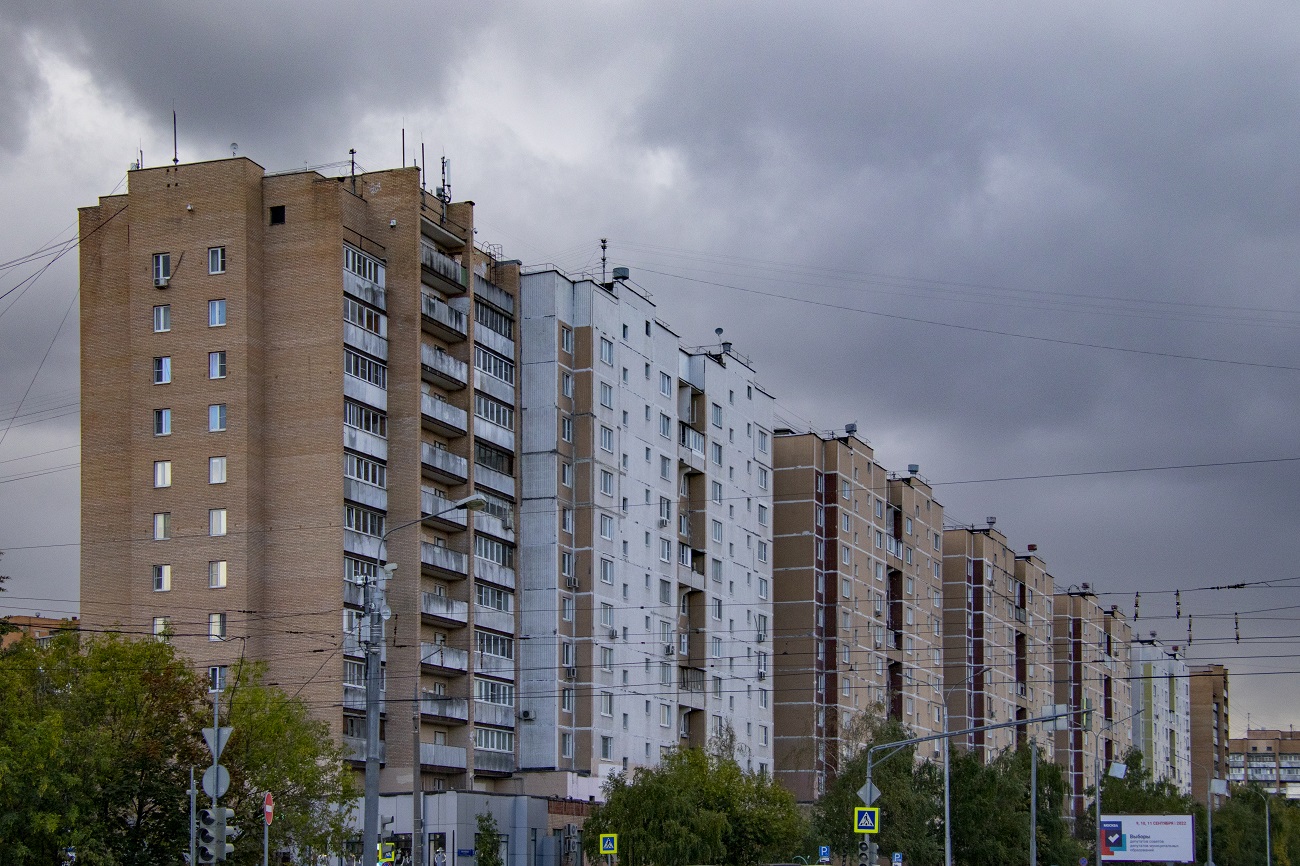 Москва, Бульвар Яна Райниса, 1 (подъезд 12); Бульвар Яна Райниса, 1 (подъезды 2–11)