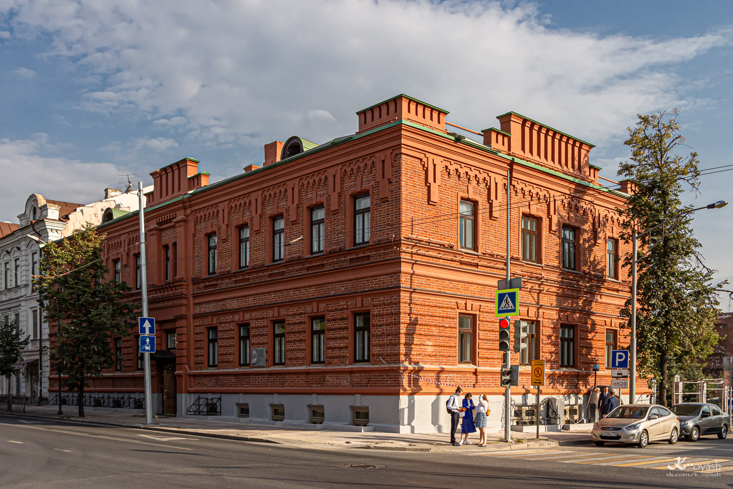 Казань, Улица Муштари, 26 / Улица Максима Горького, 22