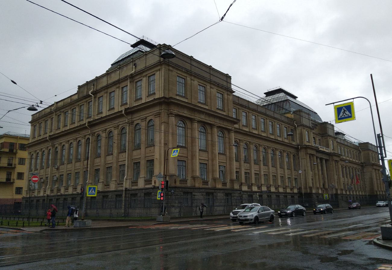 Санкт-Петербург, Средний проспект В. О., 74