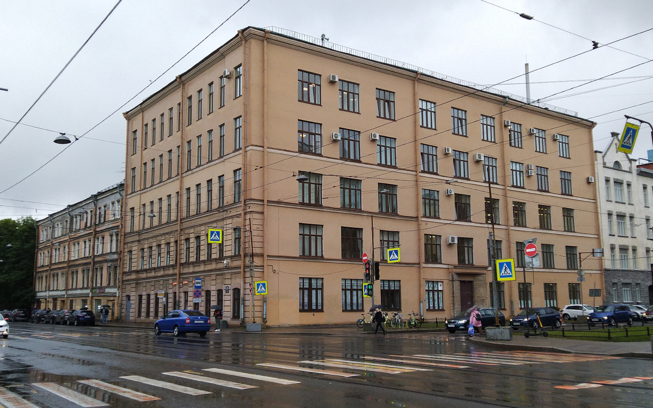 Санкт-Петербург, Средний проспект В. О., 72
