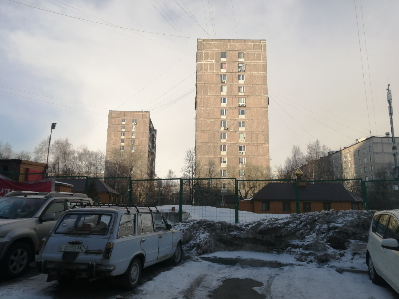 Москва, Улица Островитянова, 45 корп. 3; Улица Островитянова, 45 корп. 2; Улица Островитянова, вл. 45