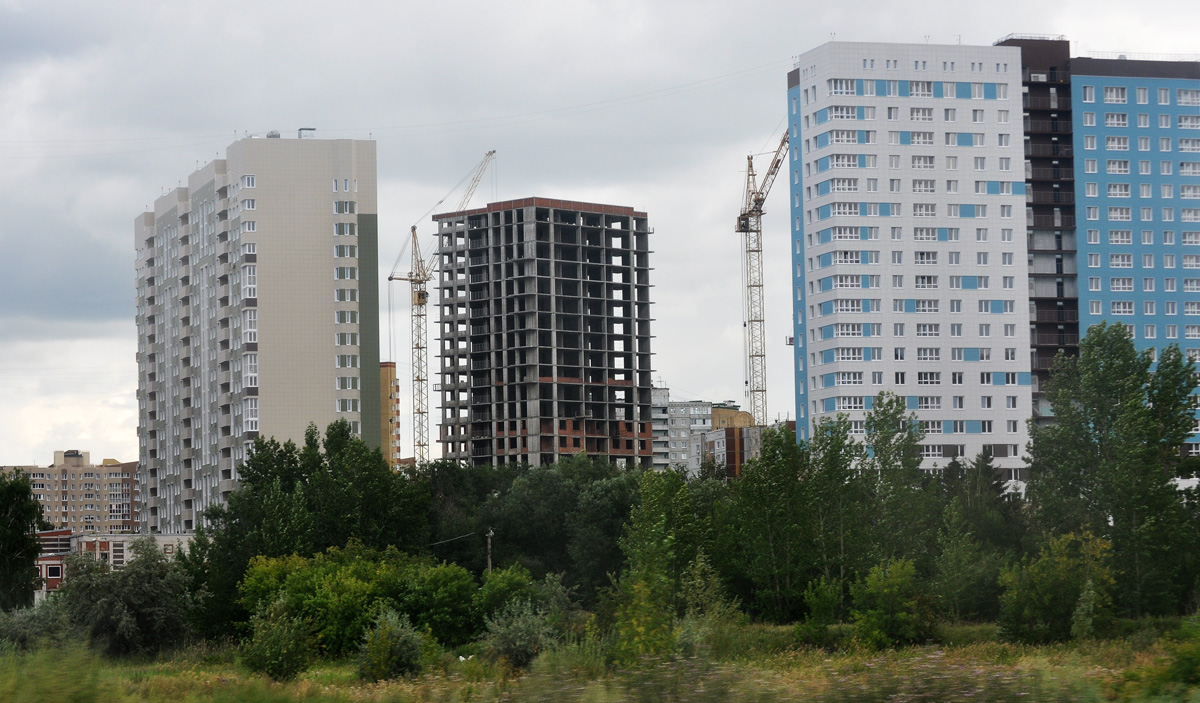Омск, Взлётная улица, 9/1; Бульвар Кузьмина, 19; Бульвар Кузьмина, 13