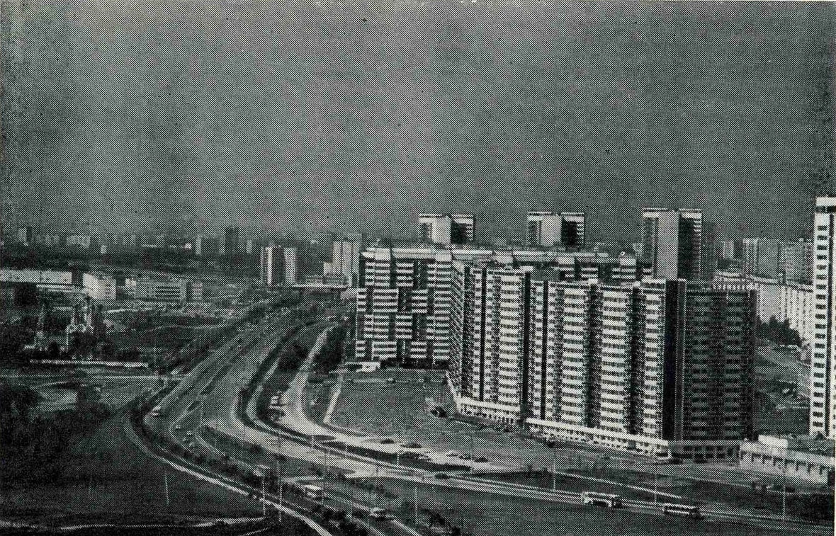 Moscow, Проспект Вернадского, 90 стр. 1; Проспект Вернадского, 127 (подъезды 3–7); Проспект Вернадского, 127 (подъезд 2); Проспект Вернадского, 127 (подъезд 1)
