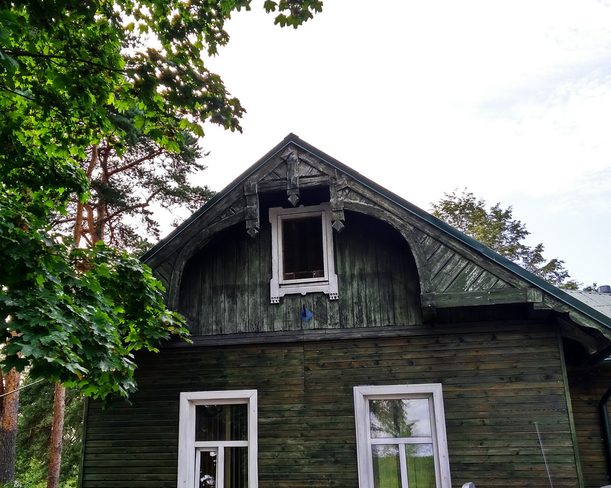 Новая Ладога, Улица Суворова, 13. Резные орнаменты (кроме наличников)
