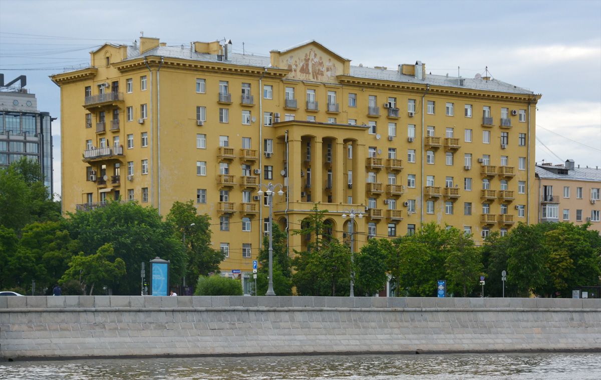 Moscow, Фрунзенская набережная, 4