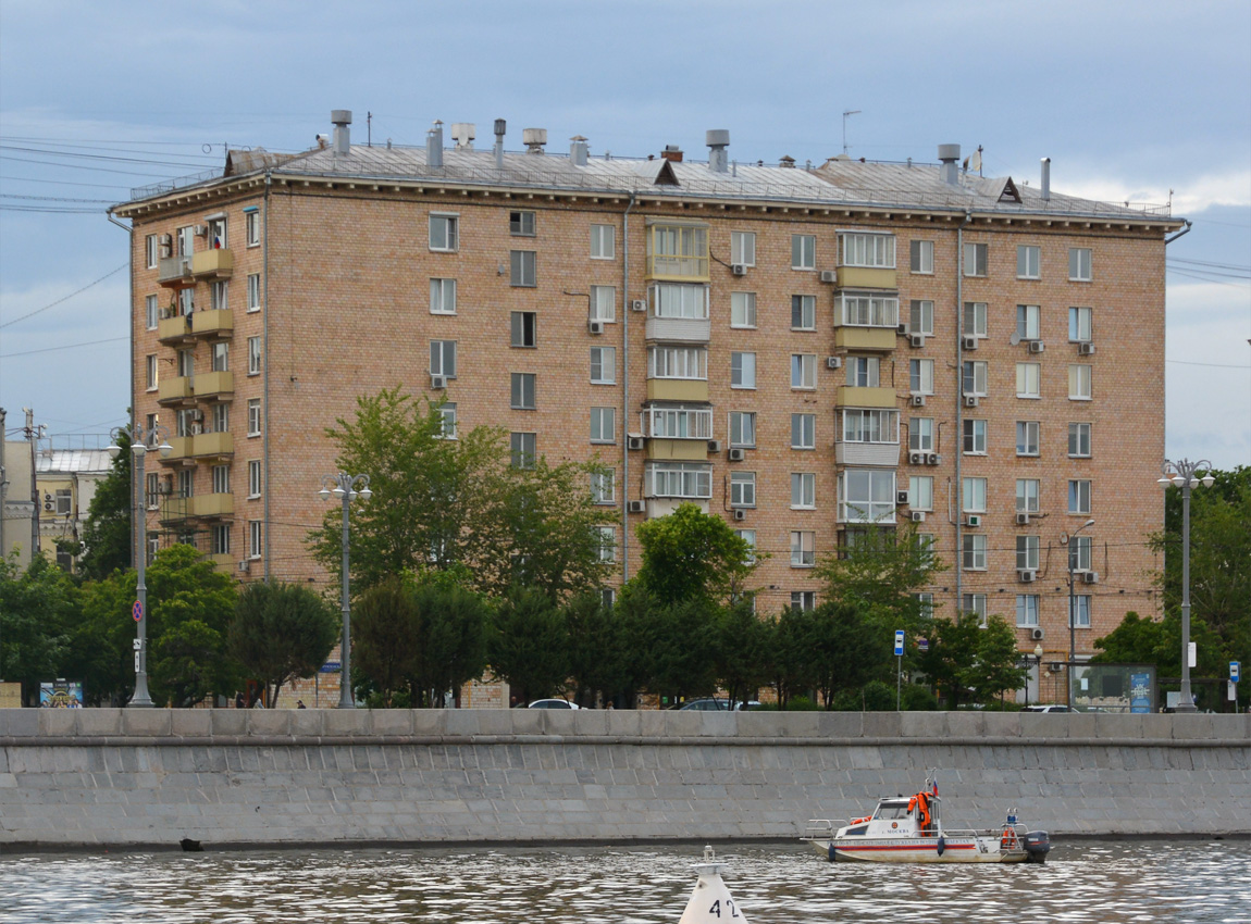 Moscow, Фрунзенская набережная, 14