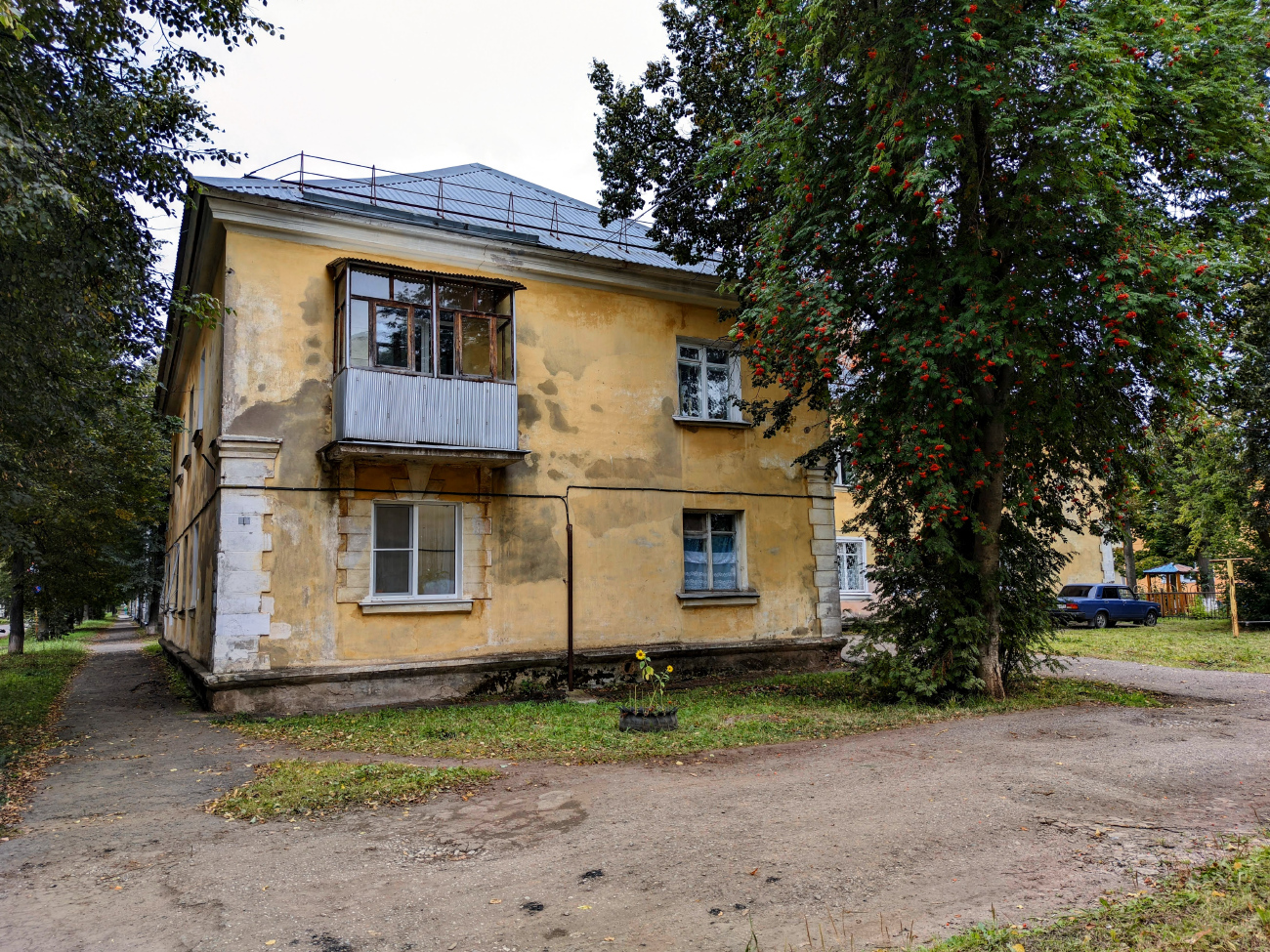 Глазов, Школьная улица, 12