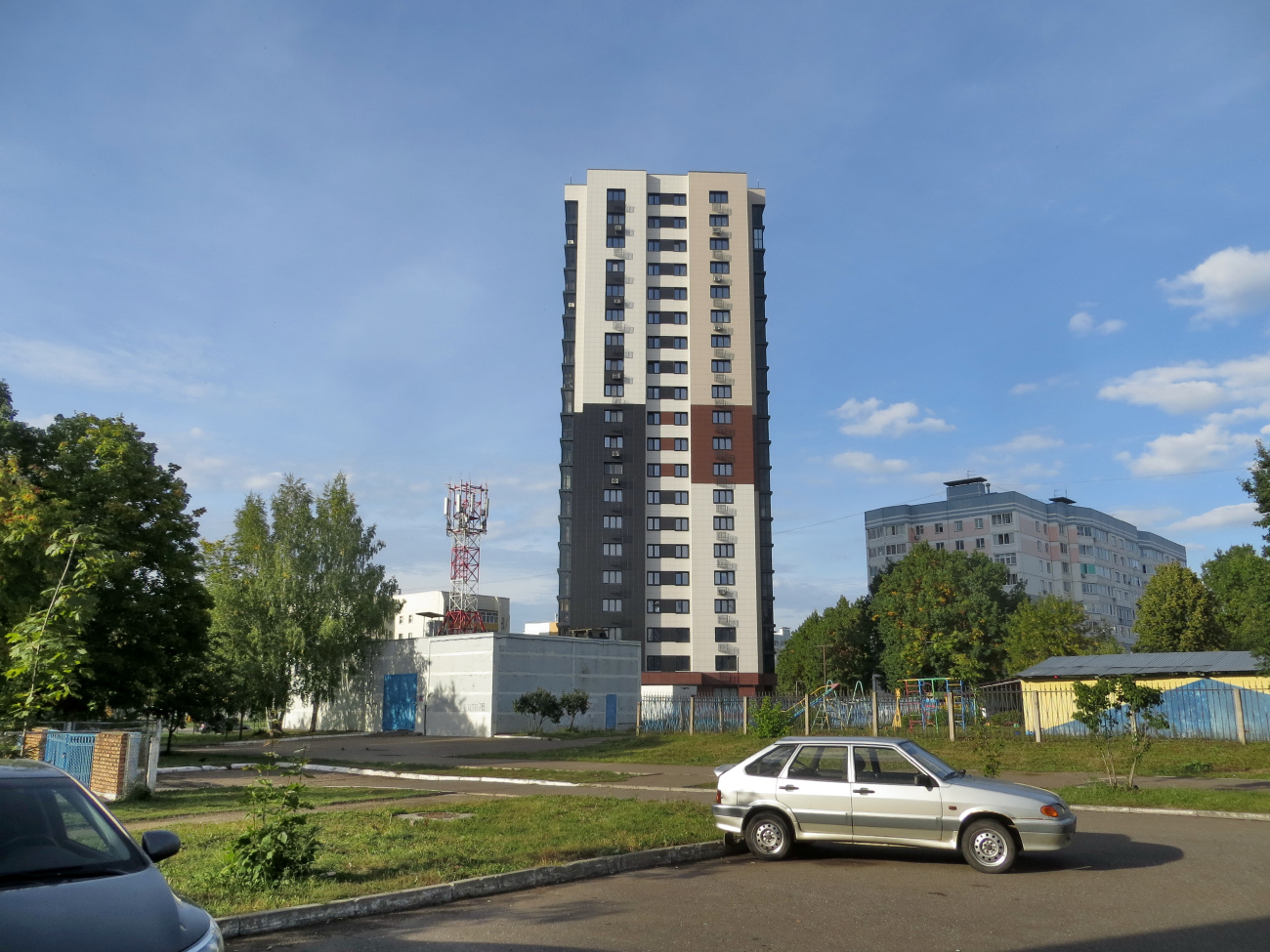 Нижнекамск, Улица Сююмбике, 64Б