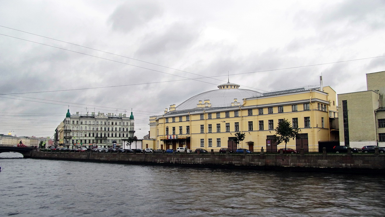 Санкт-Петербург, Набережная реки Фонтанки, 5 / Караванная улица, 2; Набережная реки Фонтанки, 3