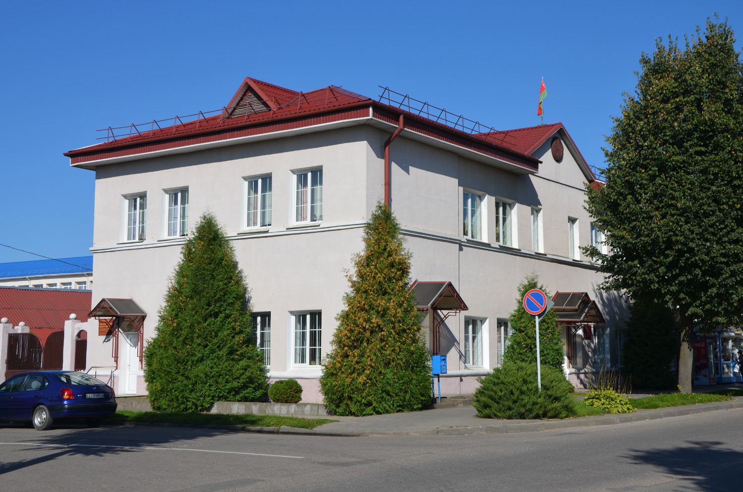 Островец, Октябрьская улица, 6