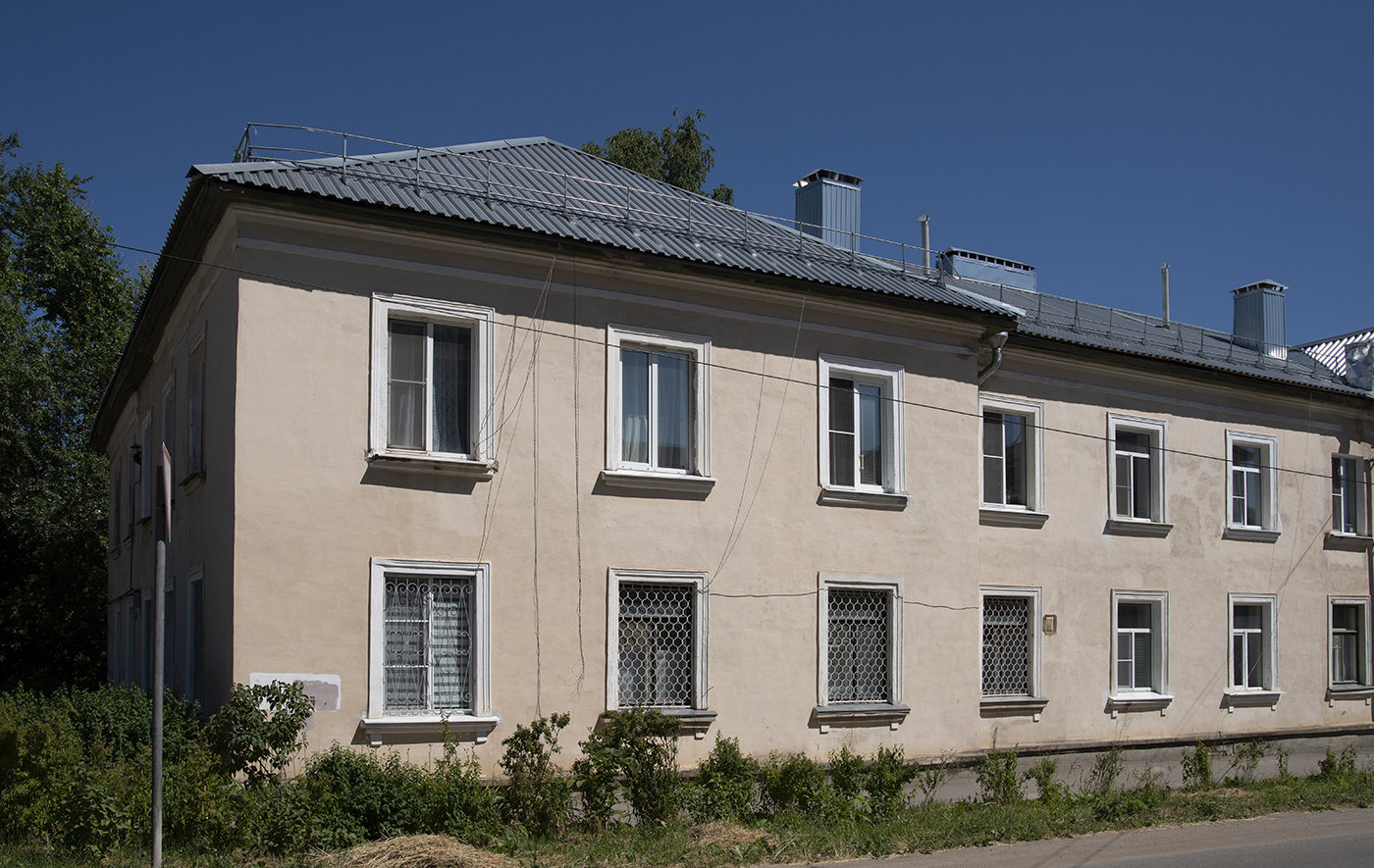 Ржев, Партизанская улица, 21 / Улица Кривощапова, 13