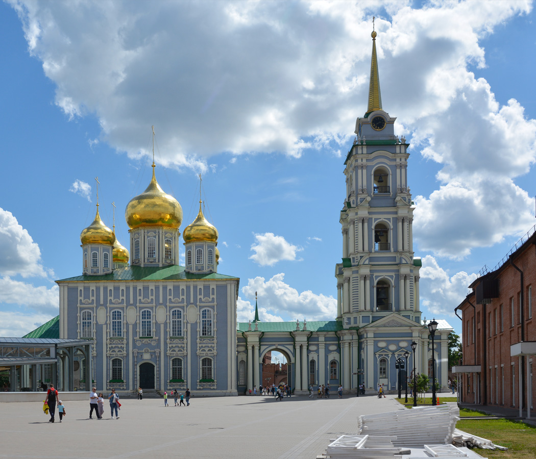 Тула, Менделеевская улица, 8/2; Менделеевская улица, 8/1